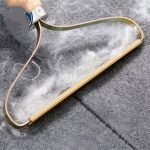 پرزگیر لباس دسته چوبی